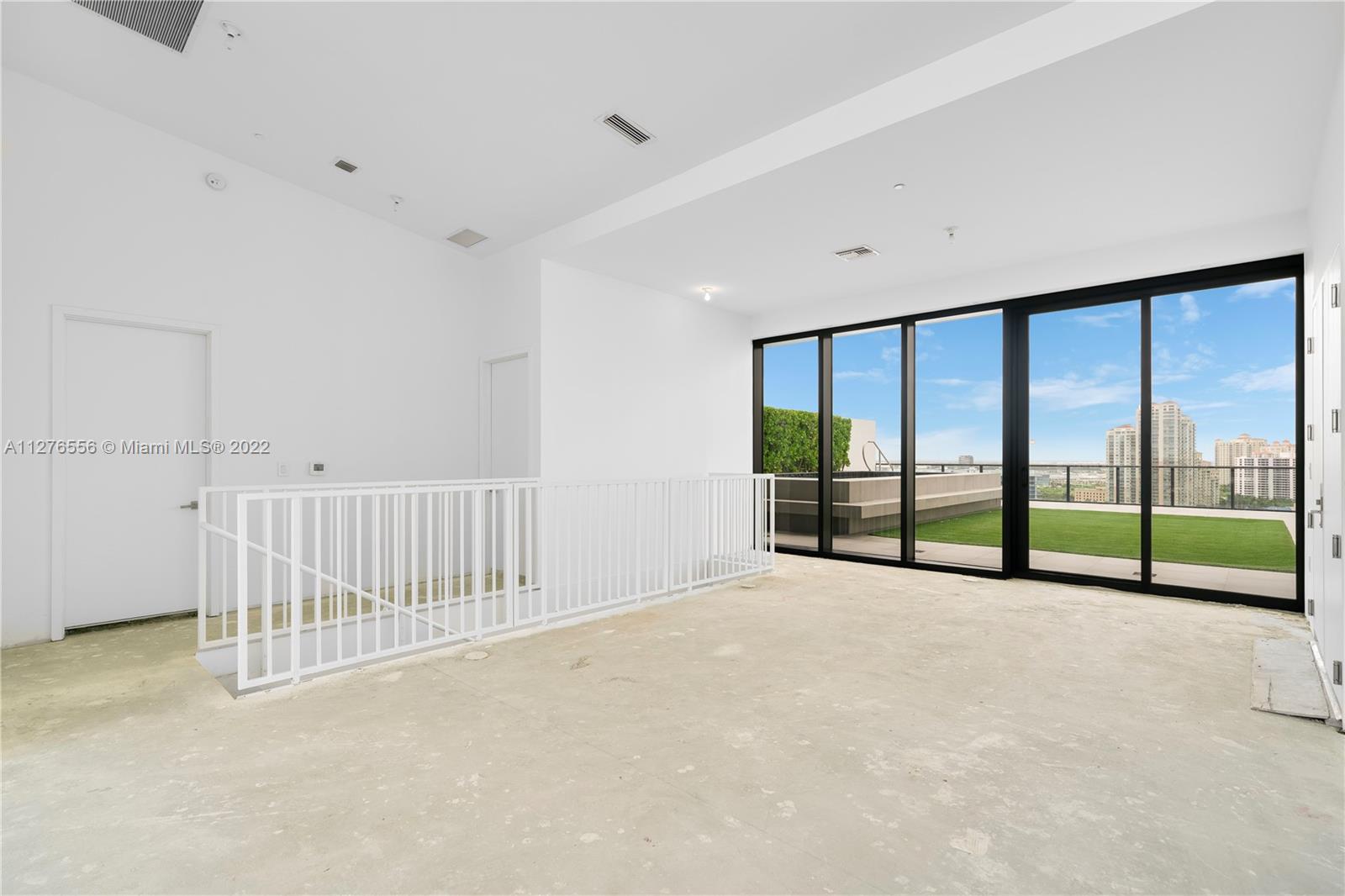 PRIVE CONDO - Residential