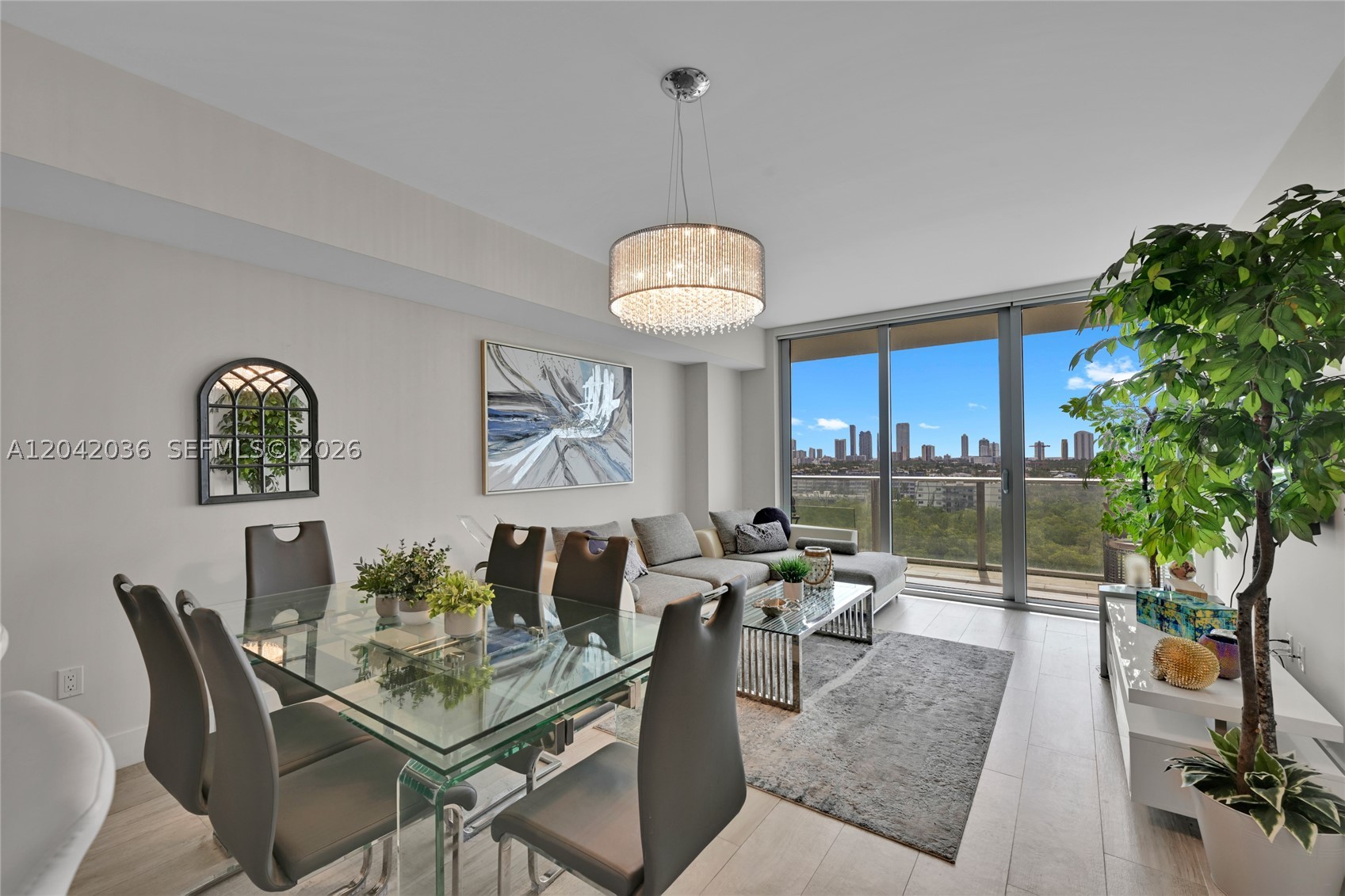 THE HARBOUR SOUTH CONDO - Residential