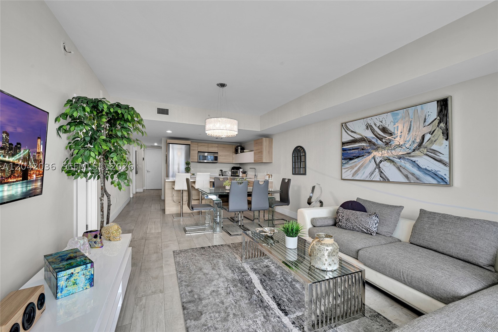 THE HARBOUR SOUTH CONDO - Residential
