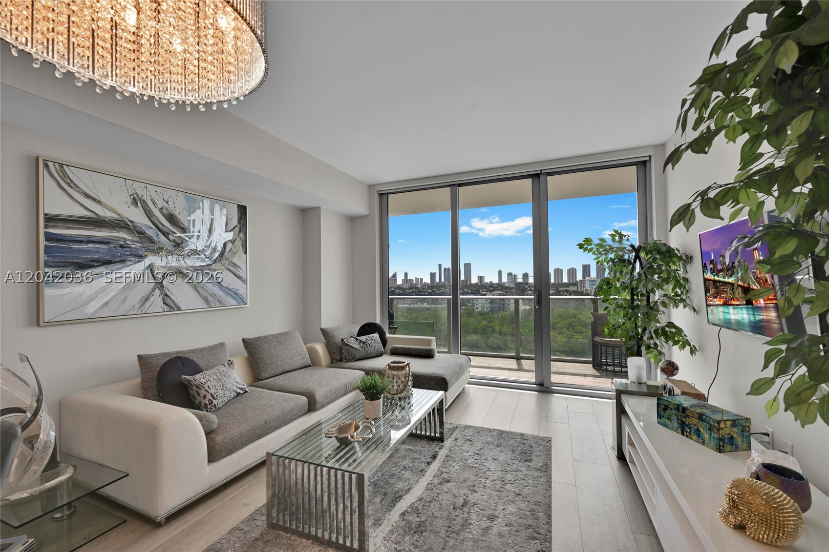 THE HARBOUR SOUTH CONDO - Residential