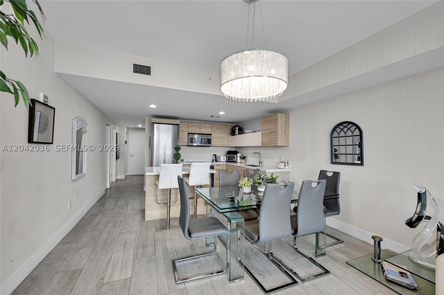 THE HARBOUR SOUTH CONDO - Residential