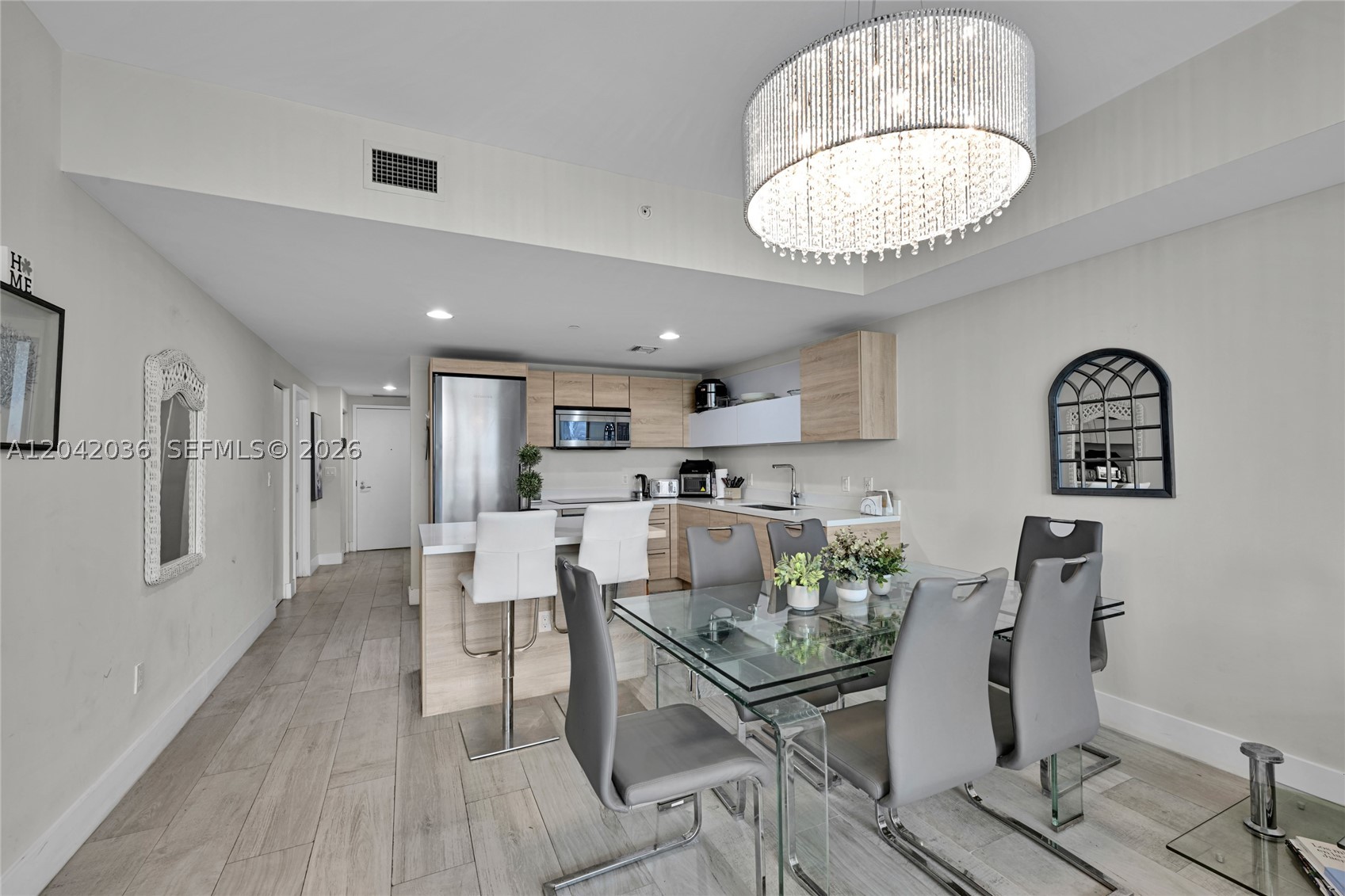 THE HARBOUR SOUTH CONDO - Residential