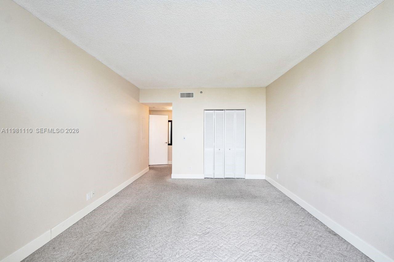 HAMPTONS WEST CONDO - Residential