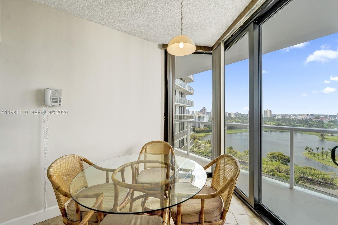 HAMPTONS WEST CONDO - Residential