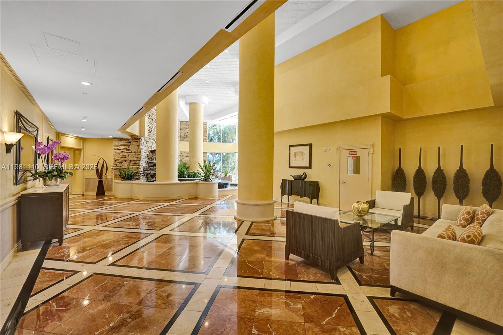 HAMPTONS WEST CONDO - Residential