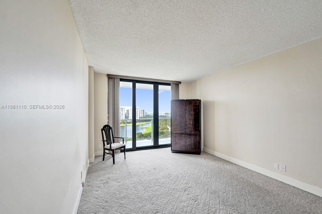 HAMPTONS WEST CONDO - Residential