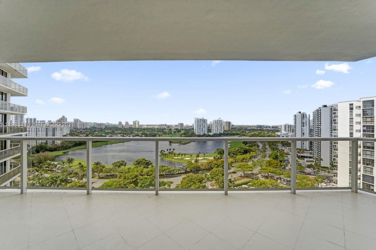 HAMPTONS WEST CONDO - Residential
