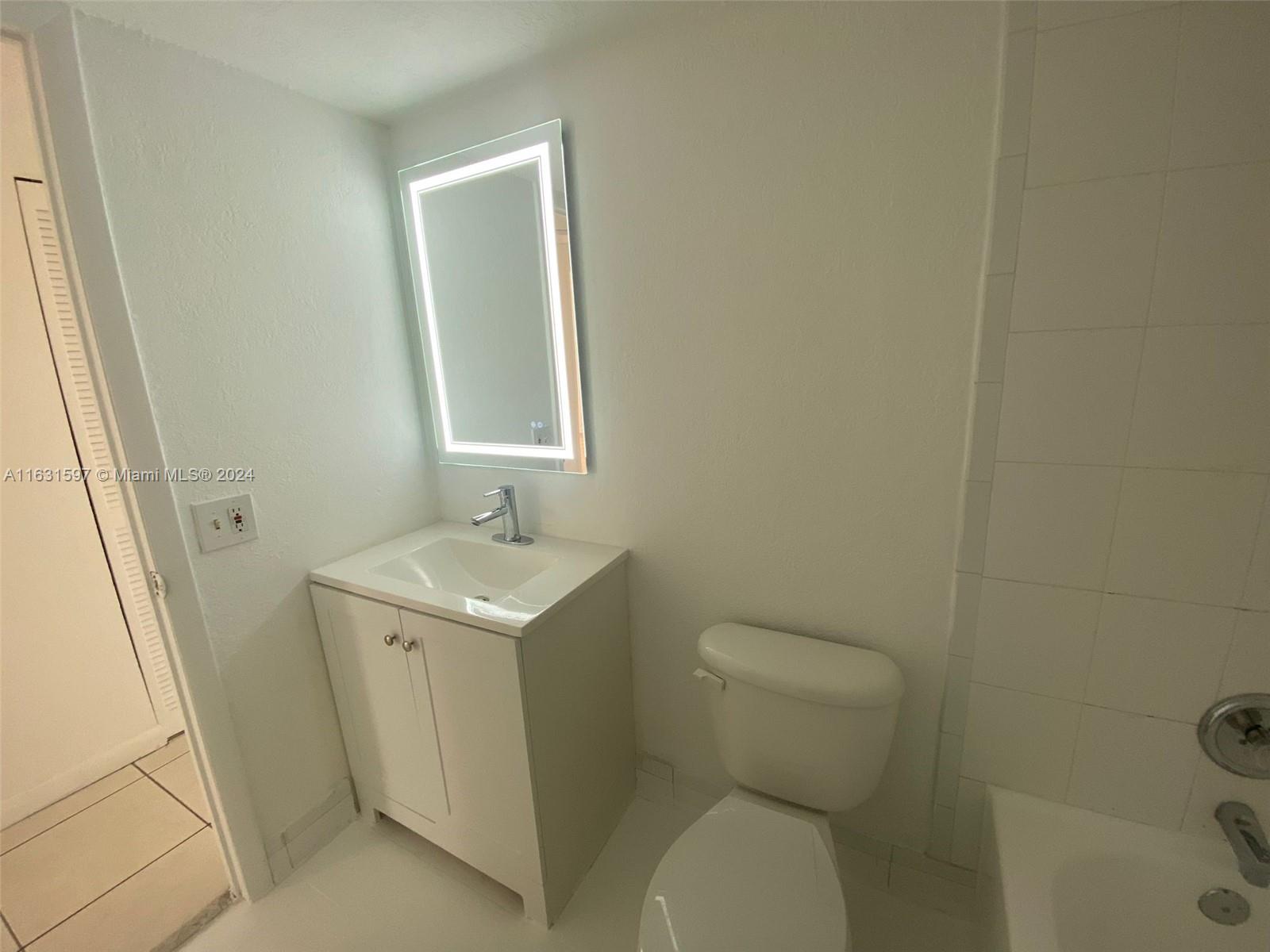 THE FOUNTAINS AT FONTAINE - Residential Lease
