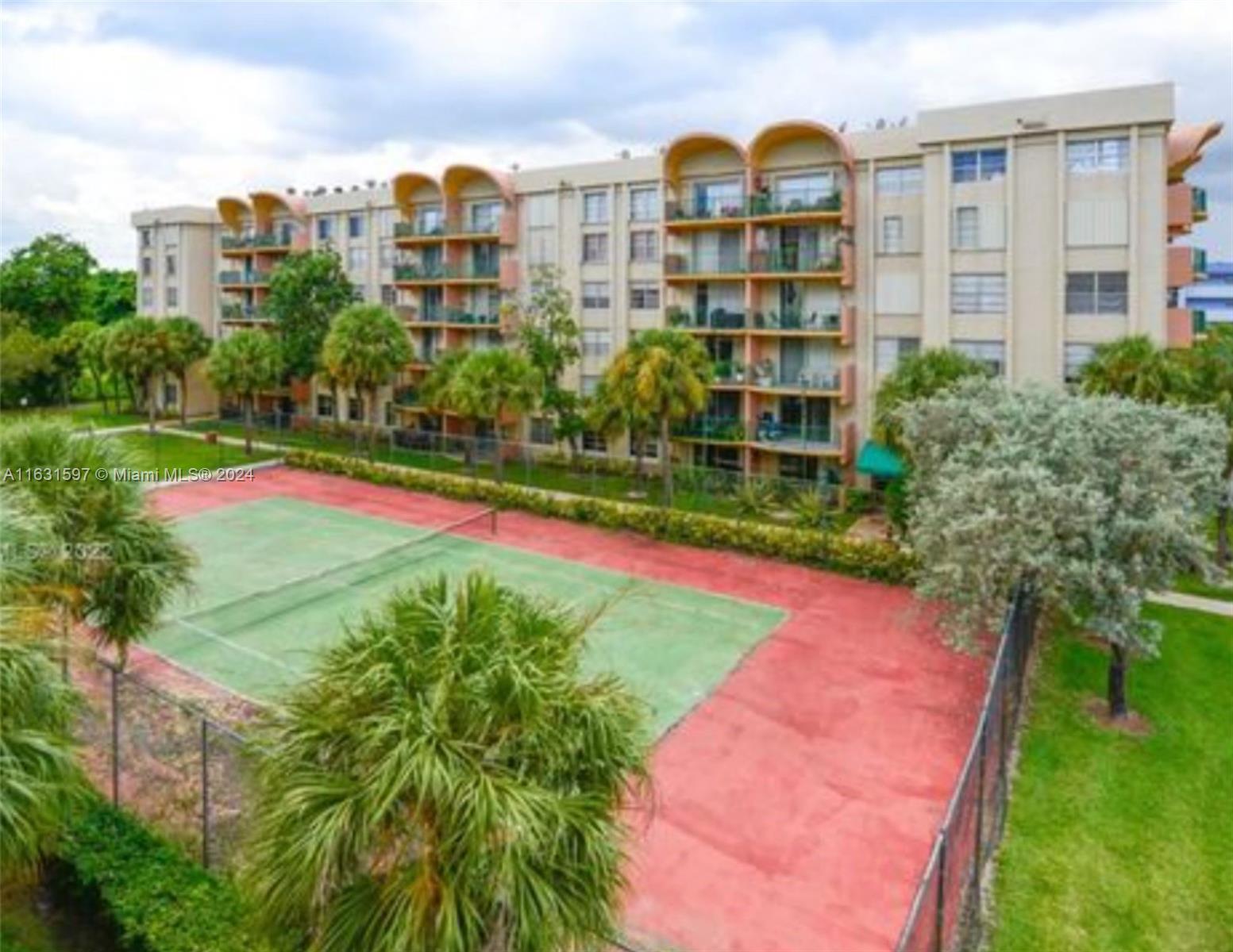 THE FOUNTAINS AT FONTAINE - Residential Lease