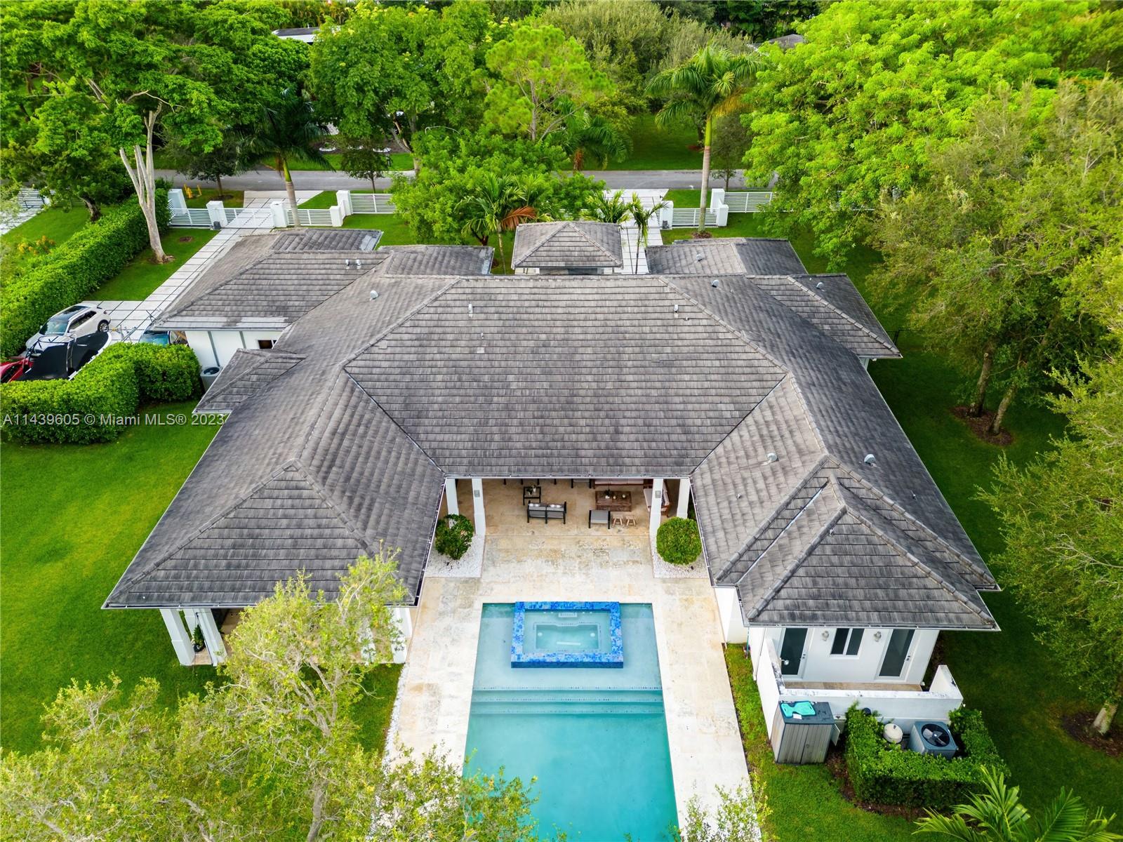 PINE TREE ESTATES - Residential