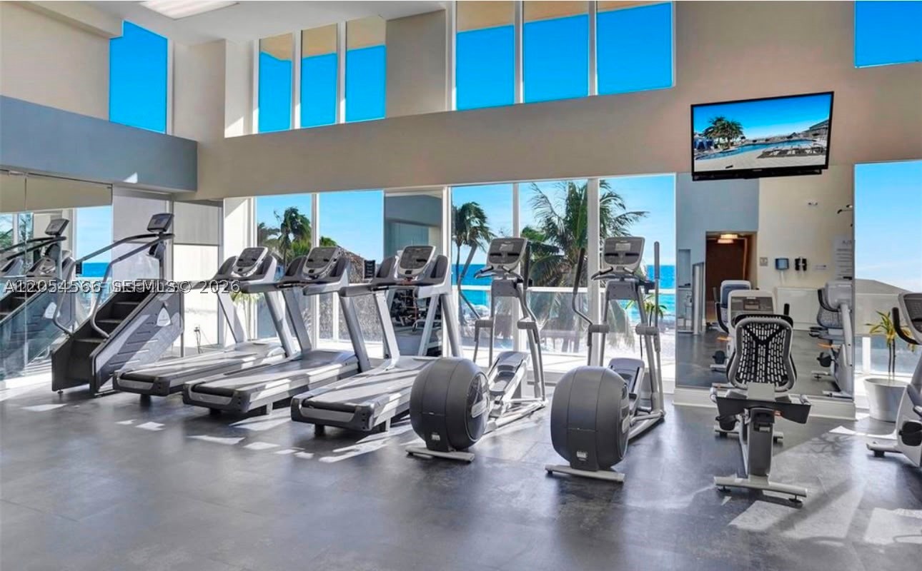 LA PERLA CONDO - Residential Lease