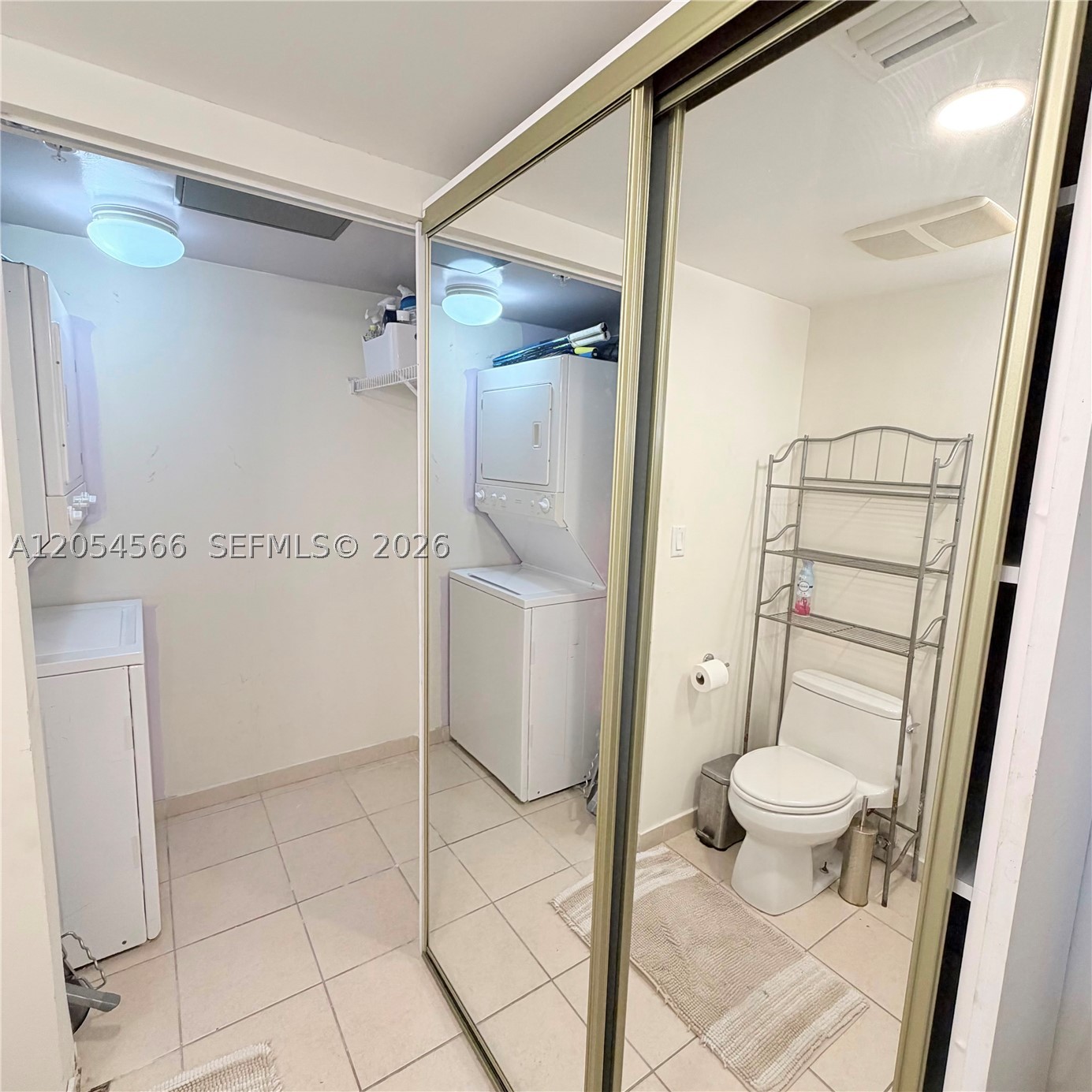 LA PERLA CONDO - Residential Lease