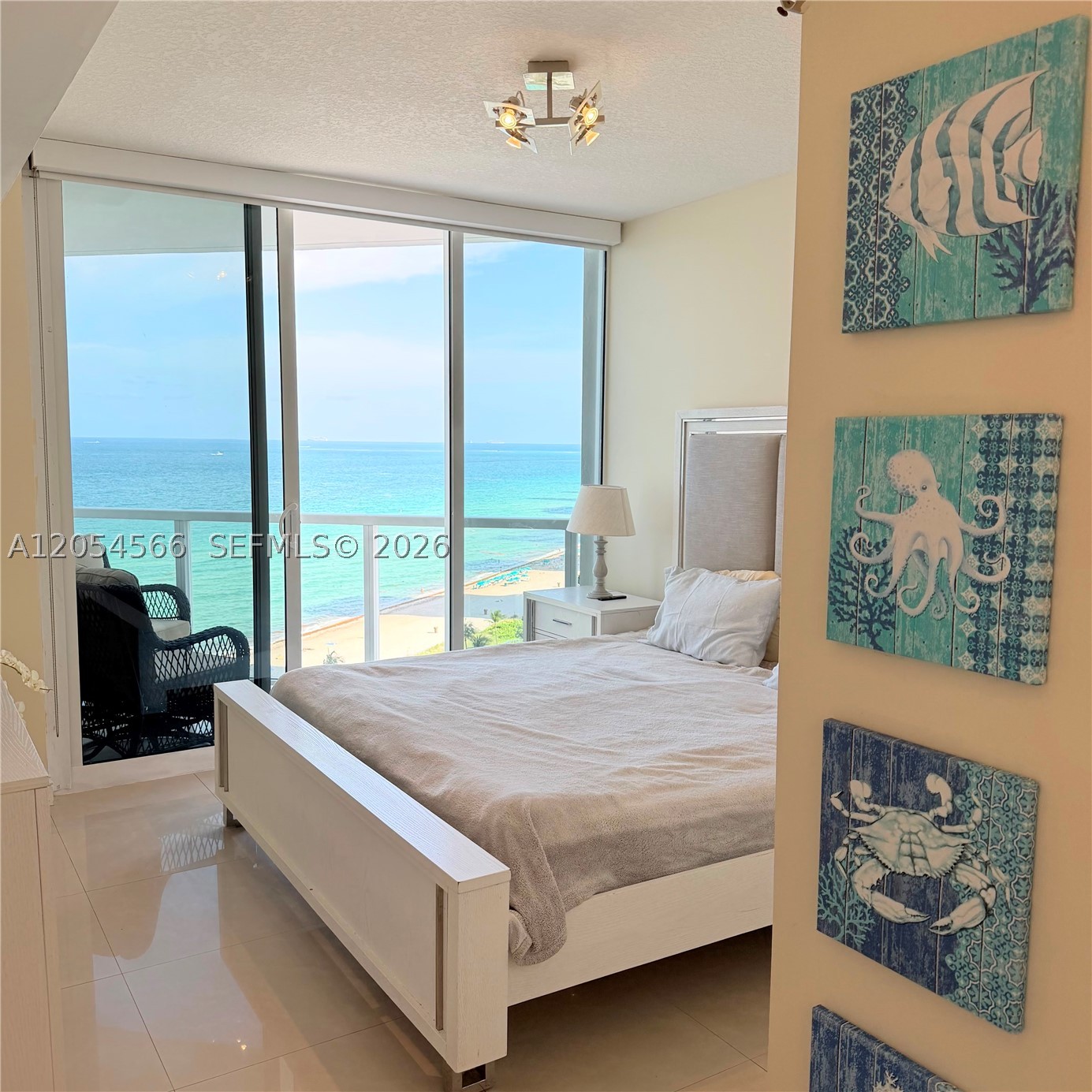 LA PERLA CONDO - Residential Lease