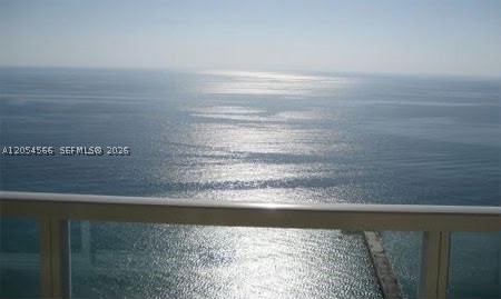 LA PERLA CONDO - Residential Lease