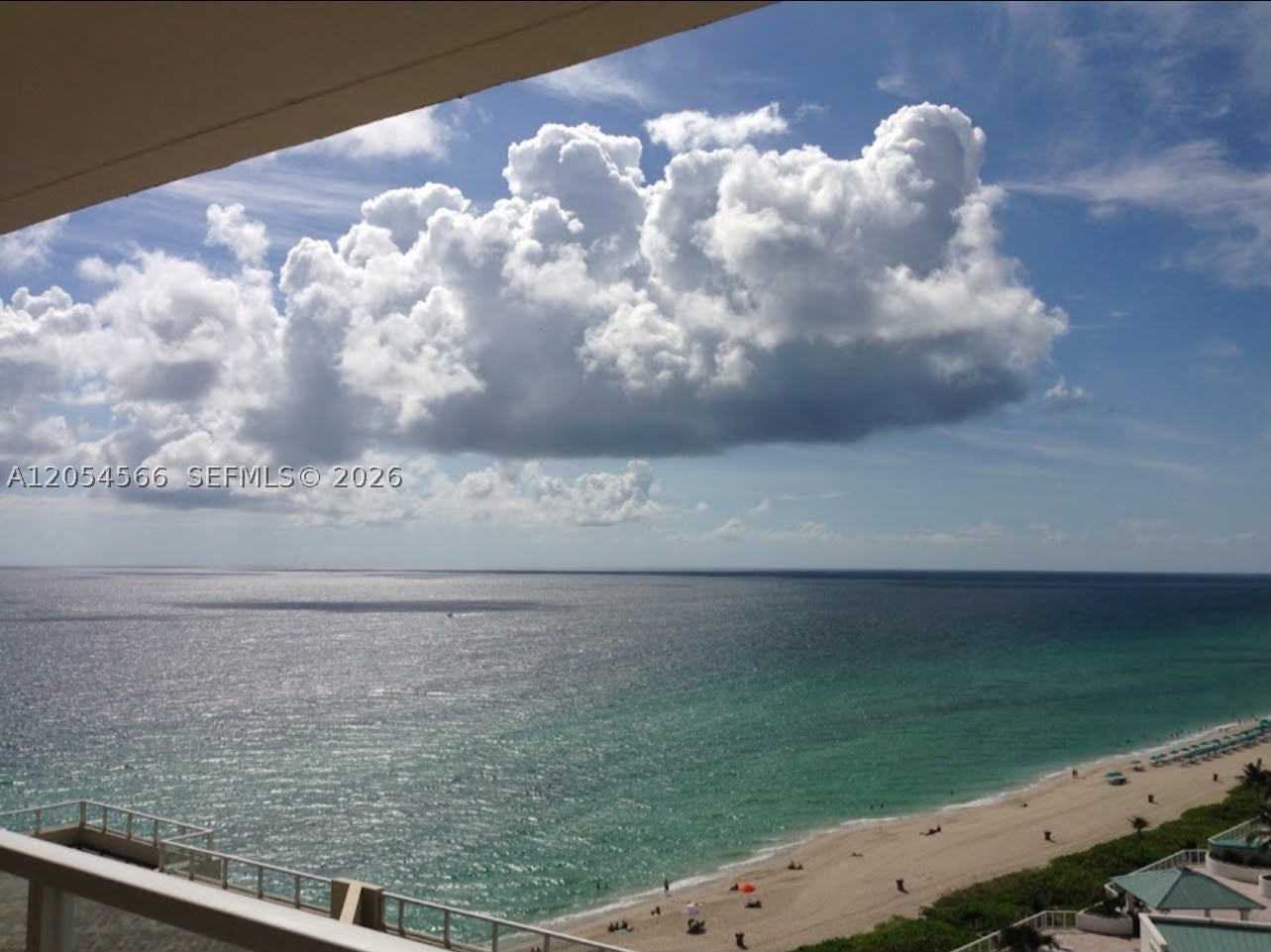 LA PERLA CONDO - Residential Lease
