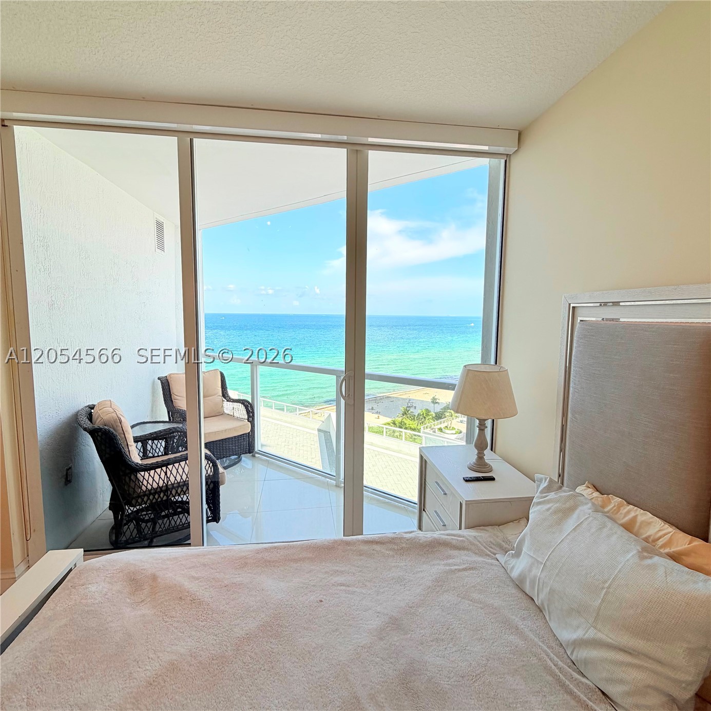 LA PERLA CONDO - Residential Lease