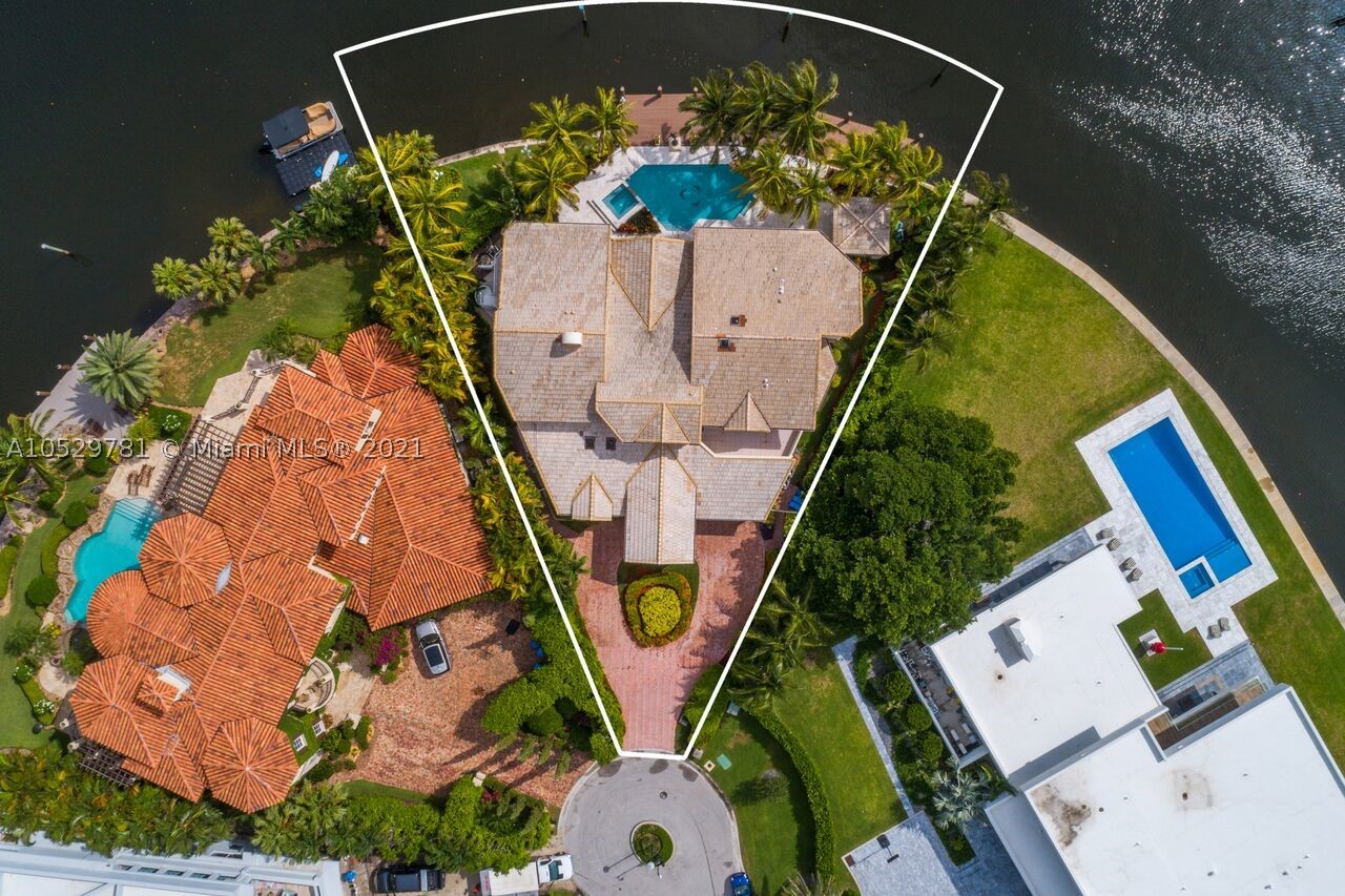GOLDEN BEACH SEC F - Residential