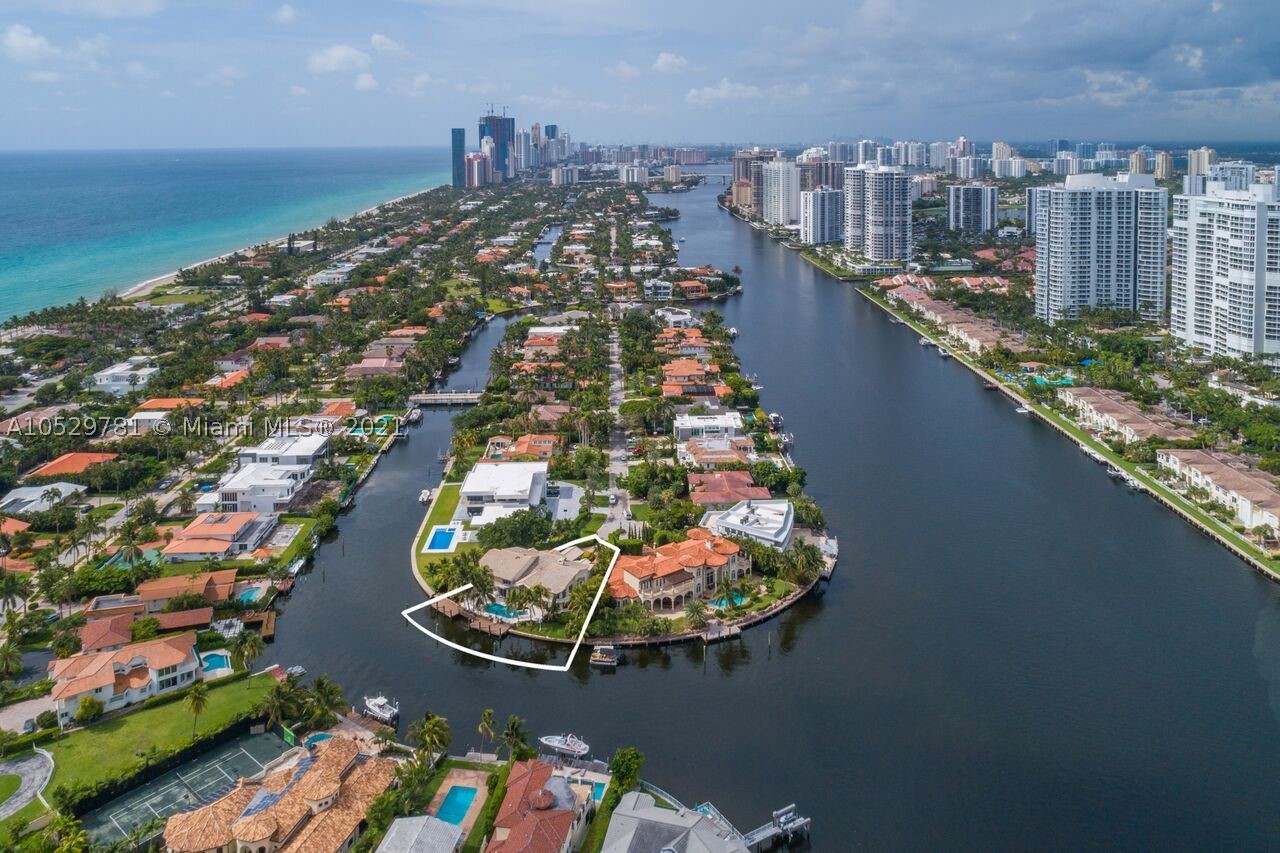 GOLDEN BEACH SEC F - Residential