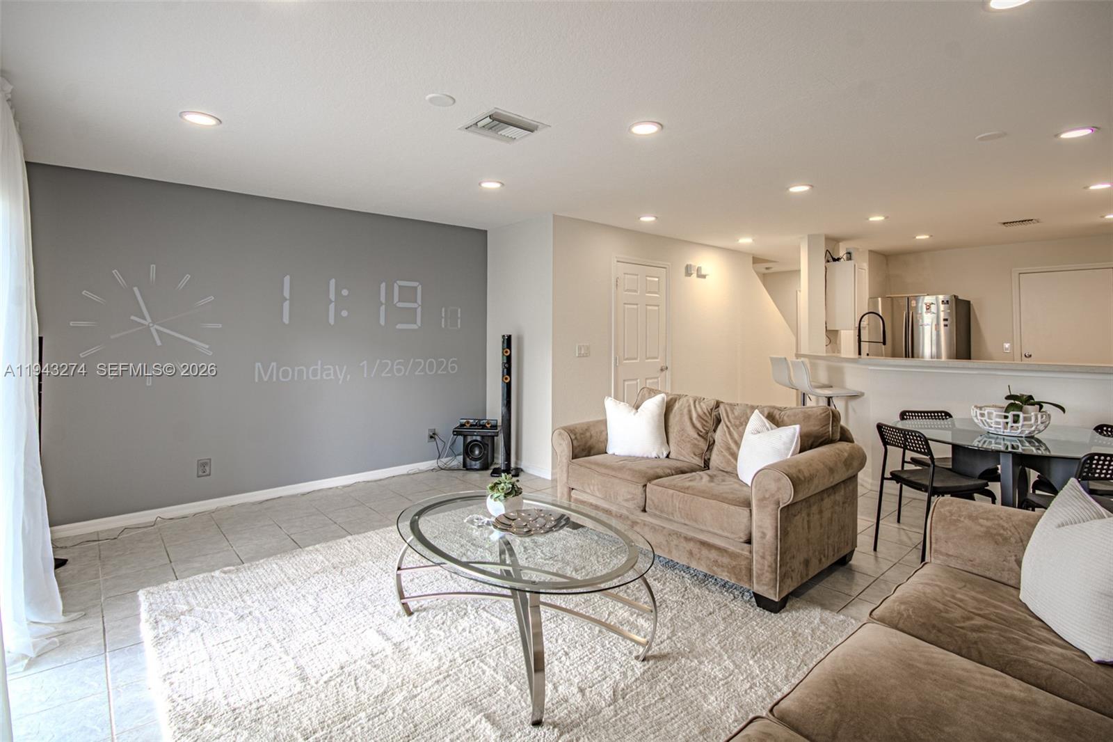 SIERRA PALMS - Residential