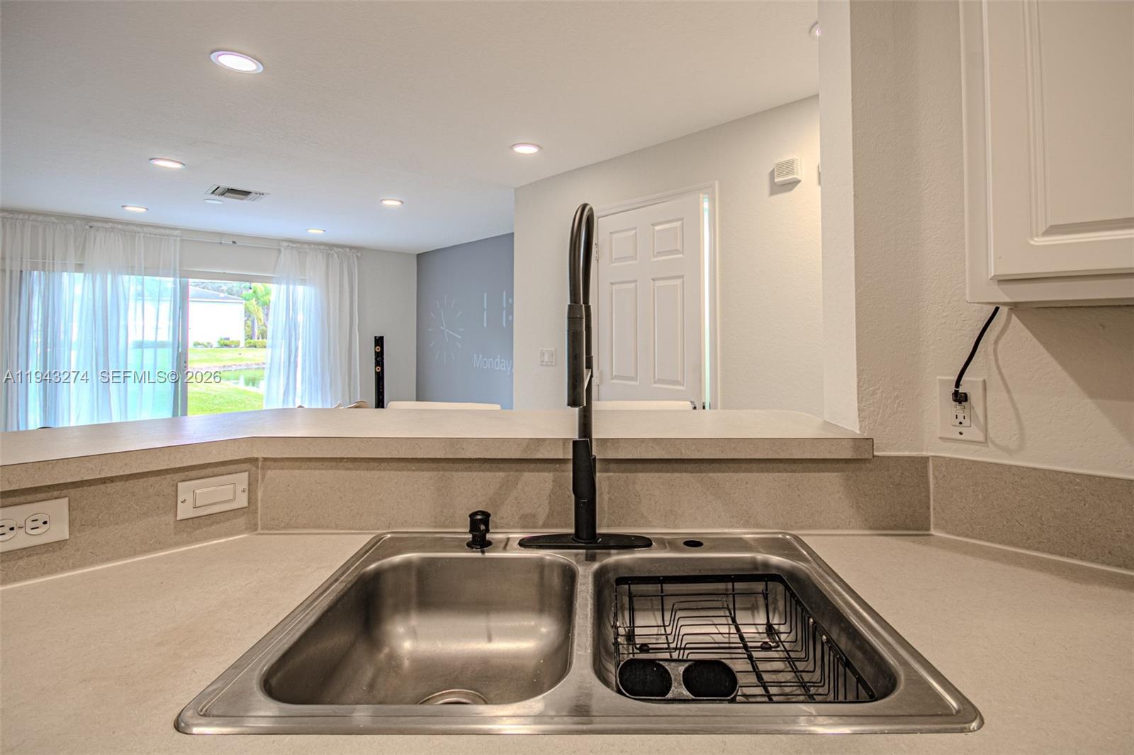 SIERRA PALMS - Residential