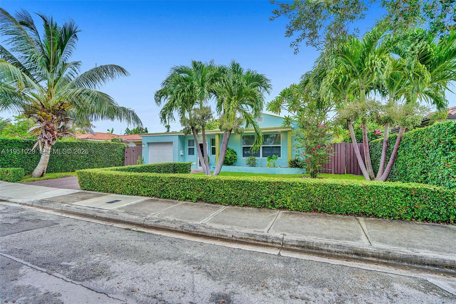 TREASURE ISLAND - Residential