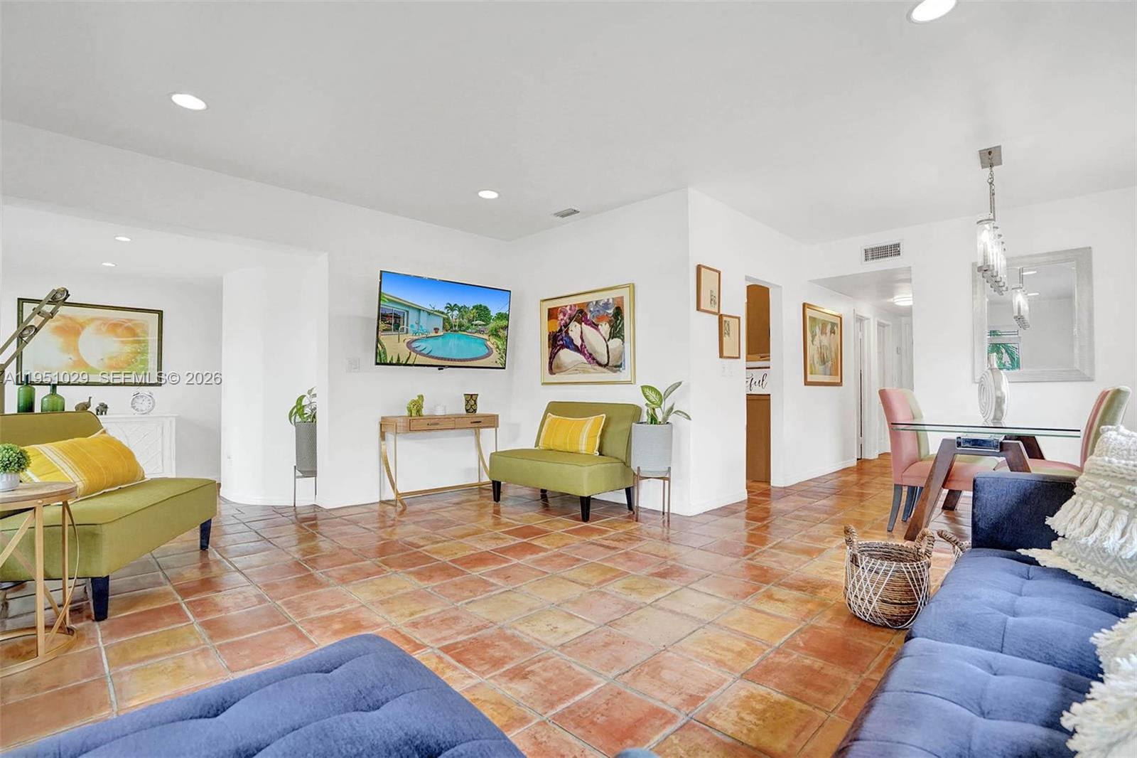 TREASURE ISLAND - Residential