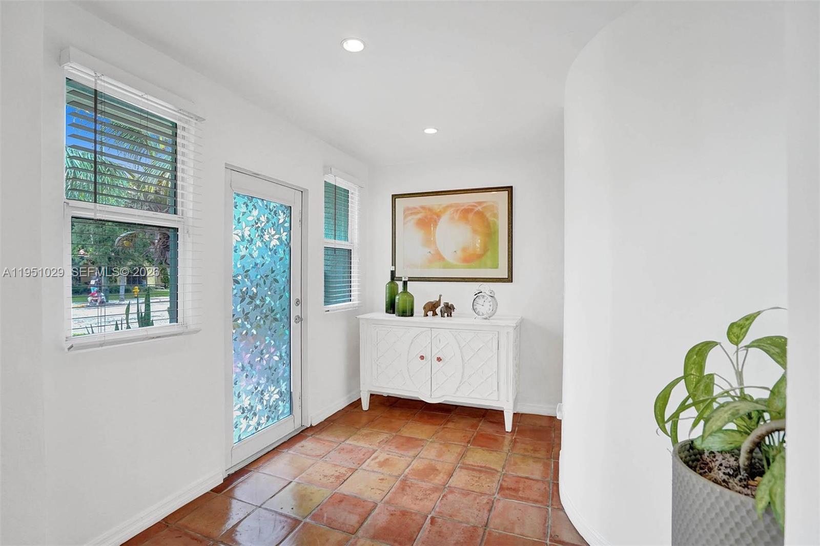 TREASURE ISLAND - Residential