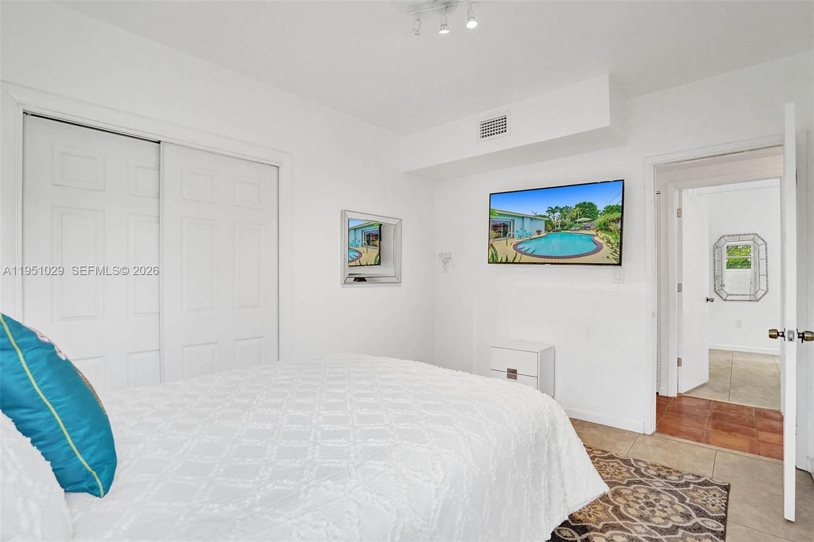 TREASURE ISLAND - Residential