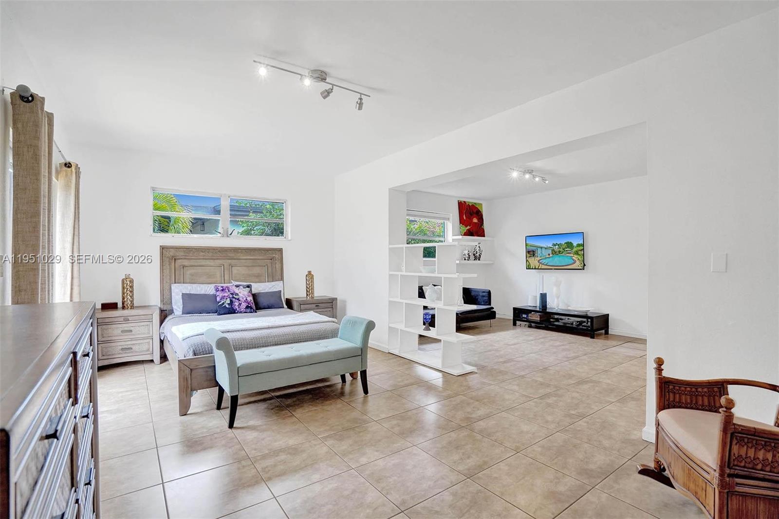 TREASURE ISLAND - Residential