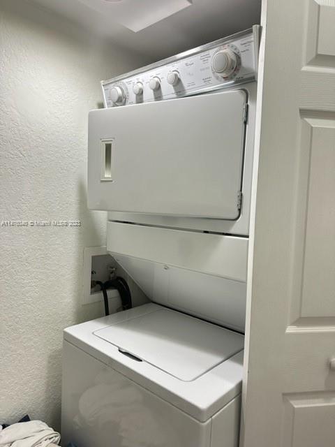 LAS BRISAS AT DORAL CONDO - Residential