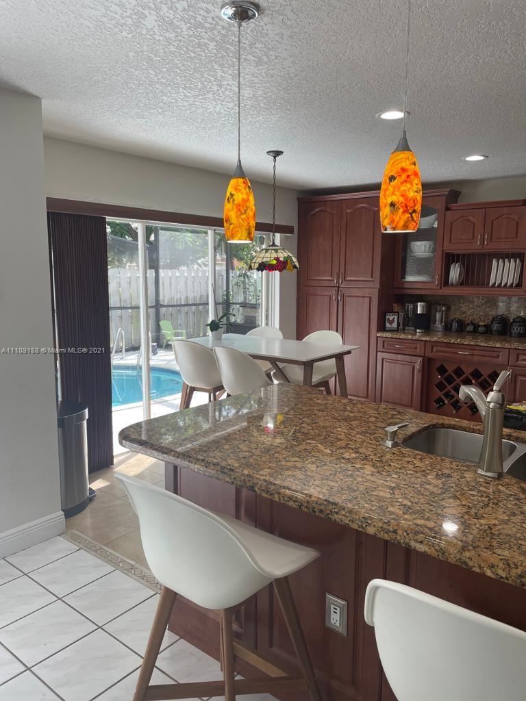 WEITZER HAMMOCKS HOMES SE - Residential