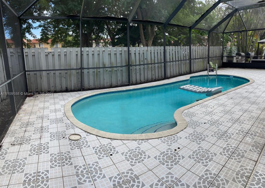 WEITZER HAMMOCKS HOMES SE - Residential