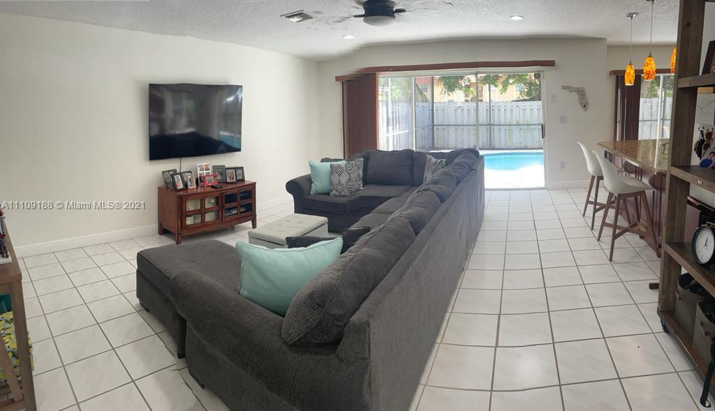 WEITZER HAMMOCKS HOMES SE - Residential