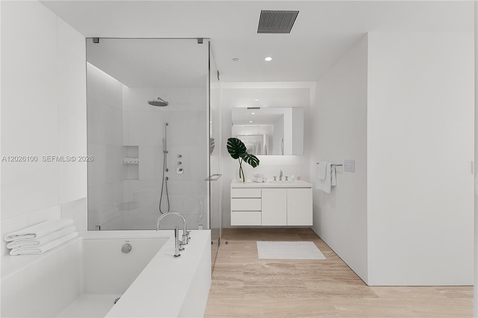 SURF CLUB CONDO - Residential