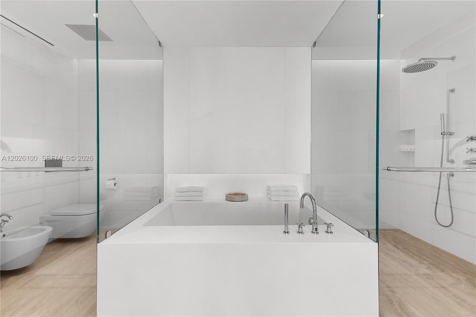 SURF CLUB CONDO - Residential