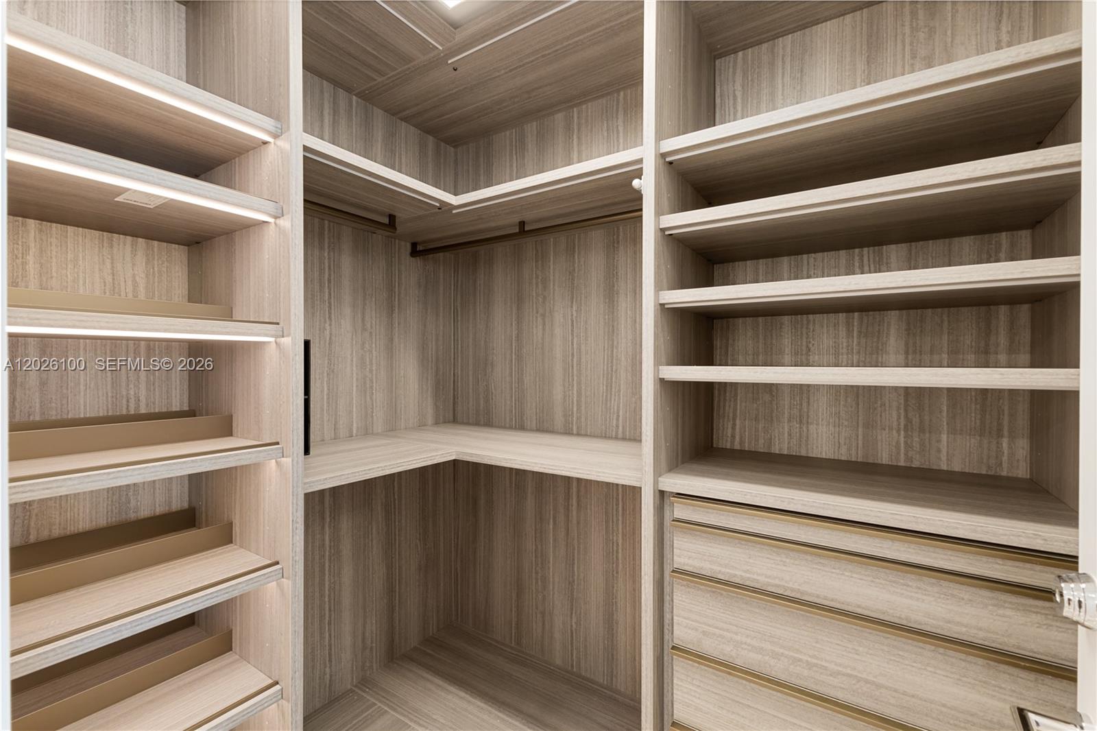 SURF CLUB CONDO - Residential
