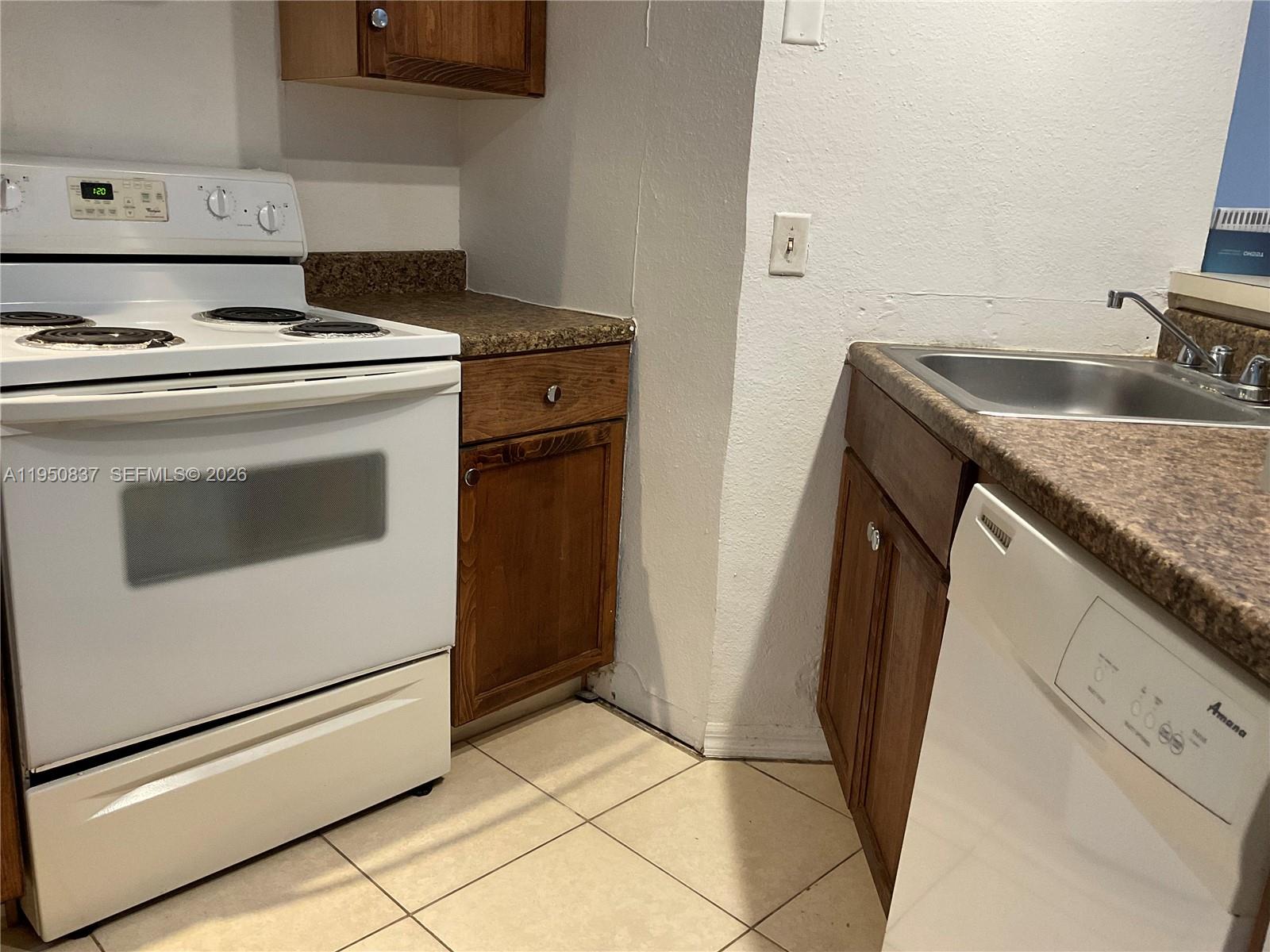 CORAL KEY CONDO - Residential