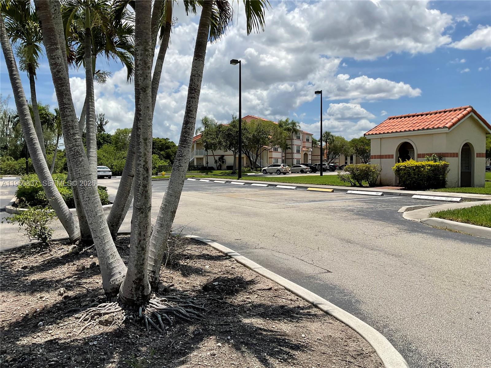 CORAL KEY CONDO - Residential