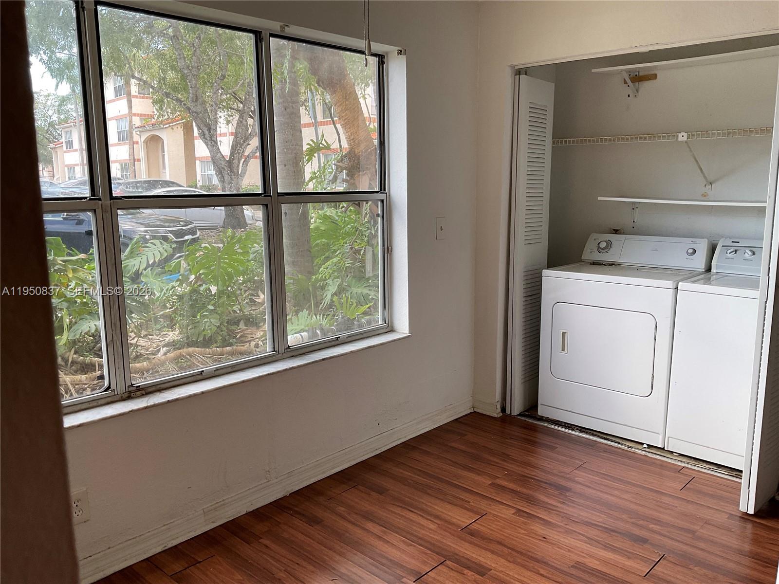 CORAL KEY CONDO - Residential