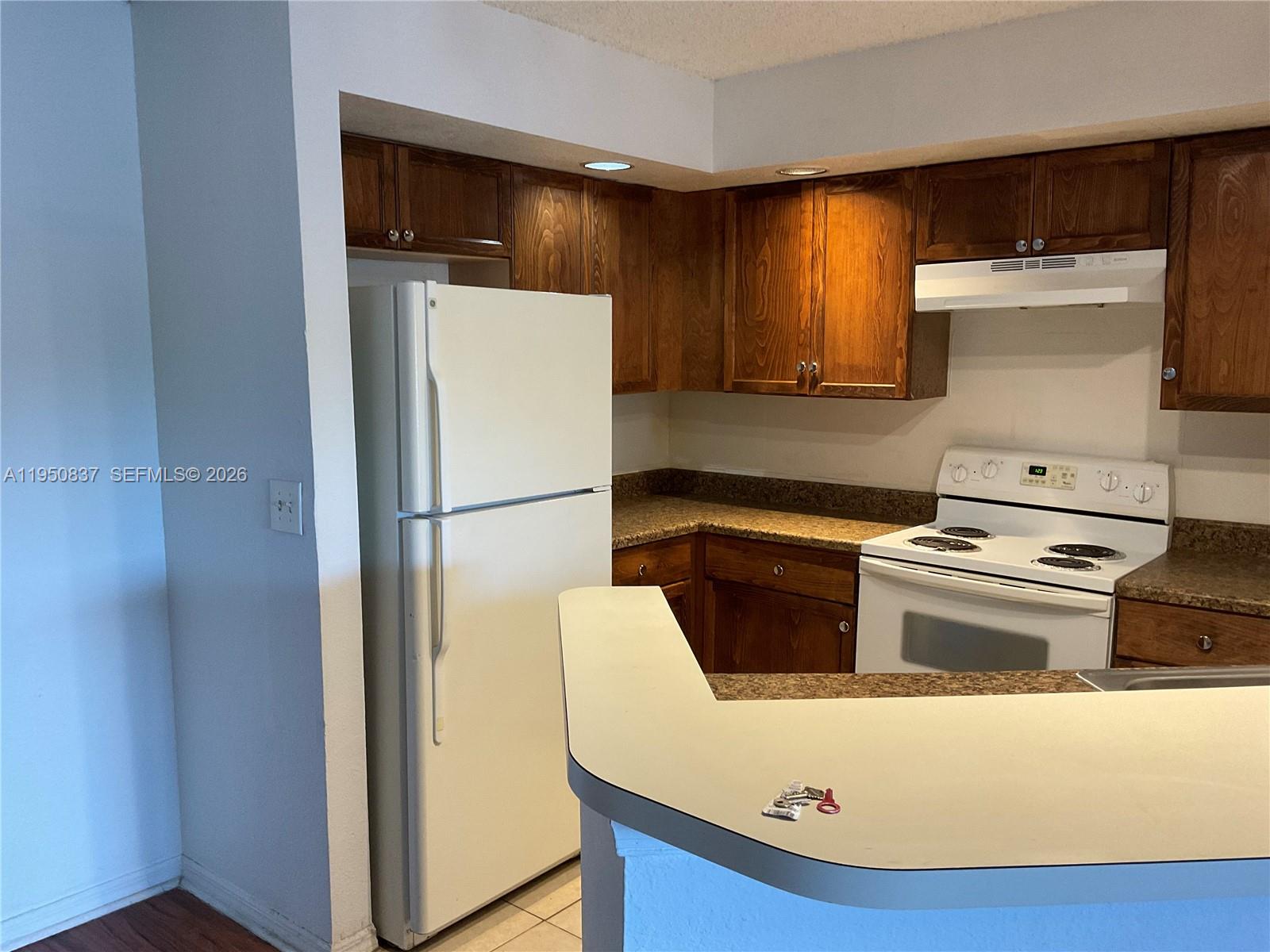 CORAL KEY CONDO - Residential