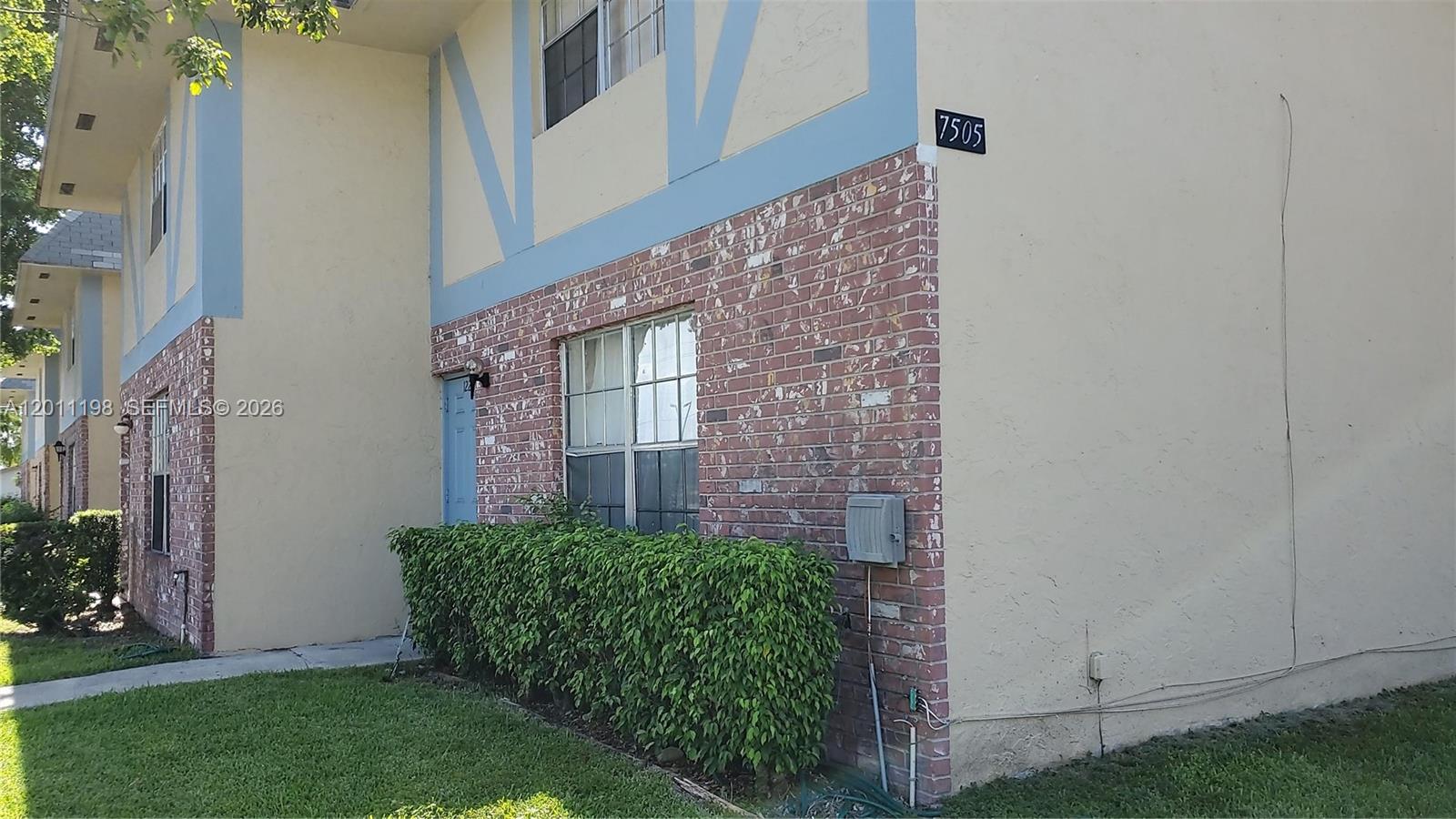CROSS BRIAR 1 CONDO - Residential