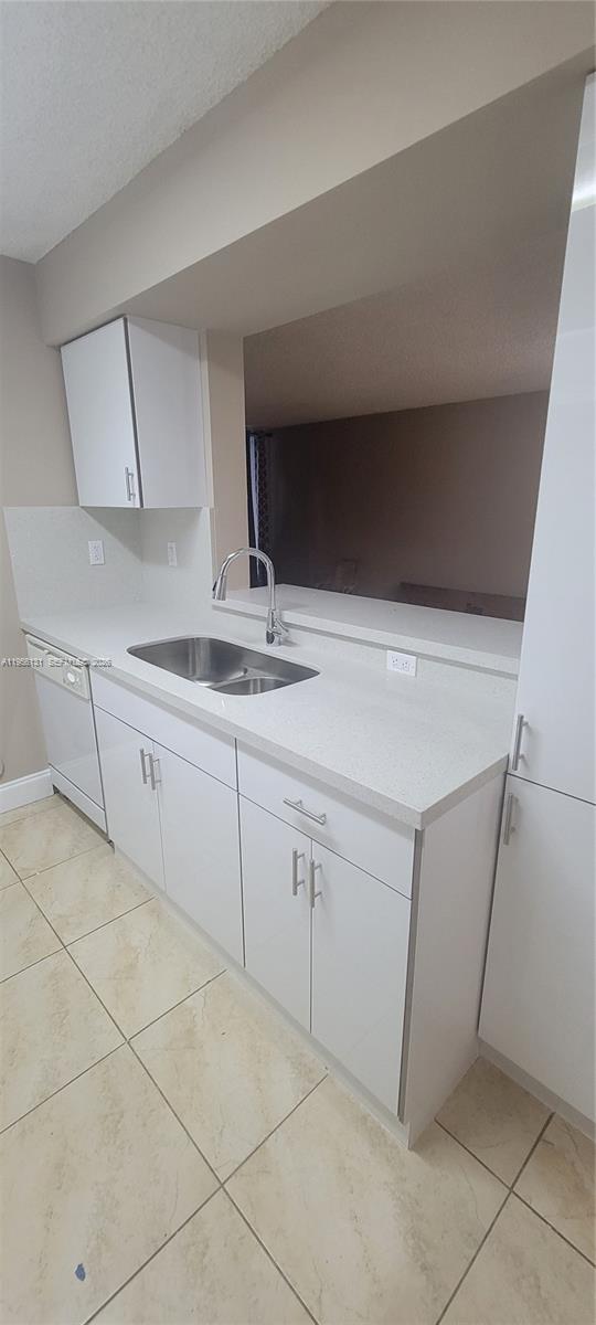 THE GREENS AT DORAL CONDO - Residential Lease