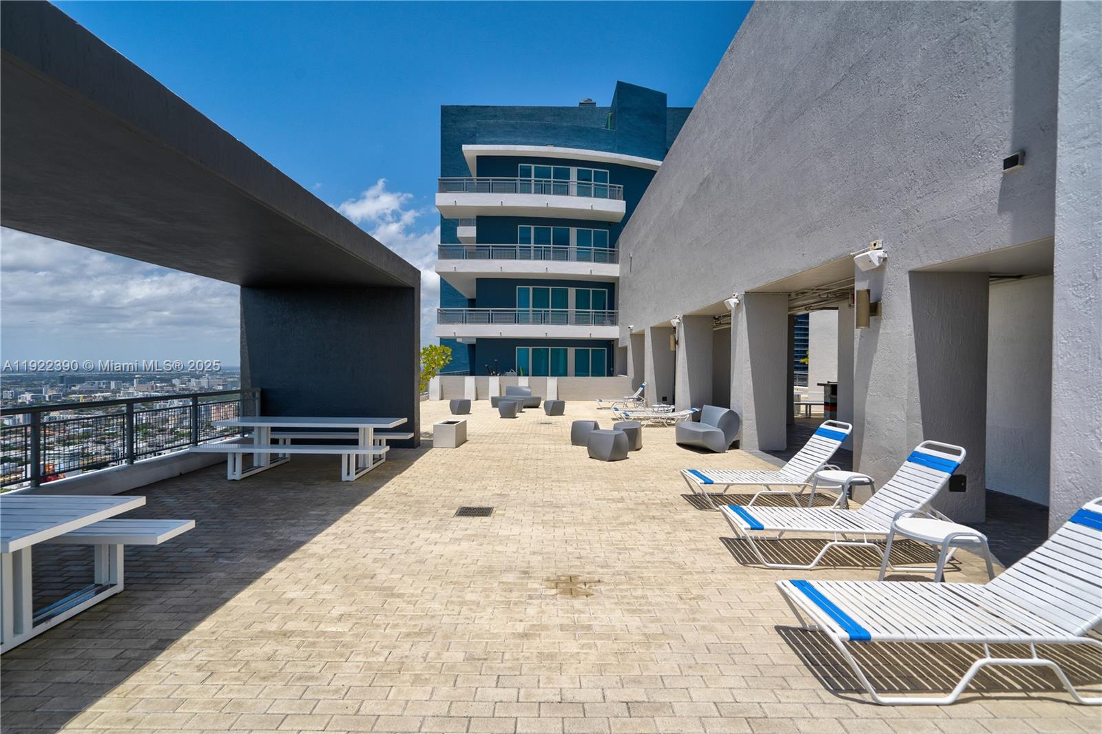 INFINITY AT BRICKELL COND - Residential Lease