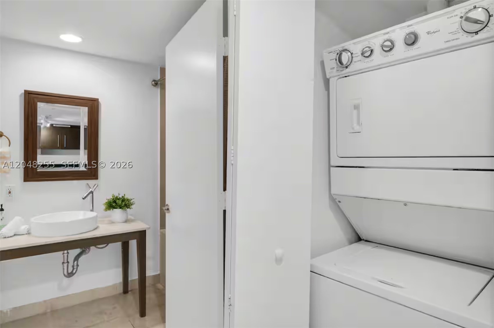 ICON BRICKELL CONDO NO 3 - Residential Lease