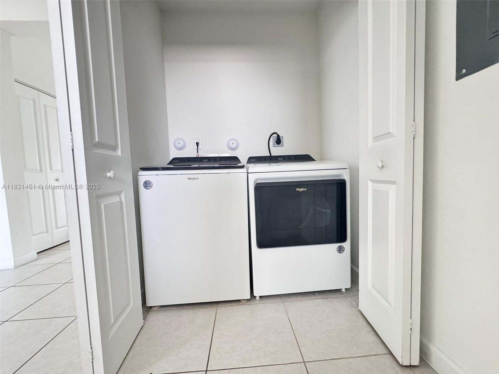 PINE ISLE - Residential Lease
