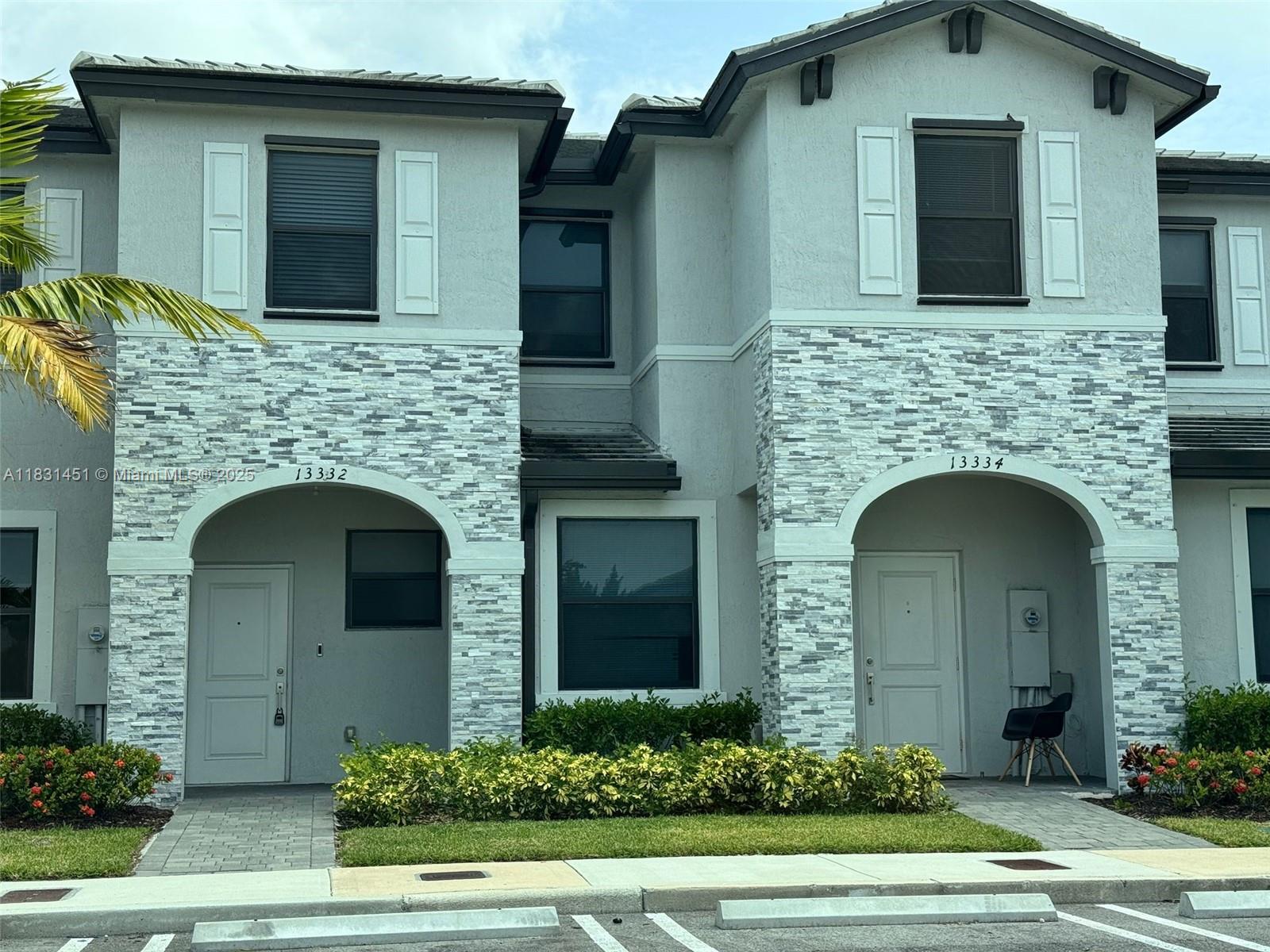 PINE ISLE - Residential Lease