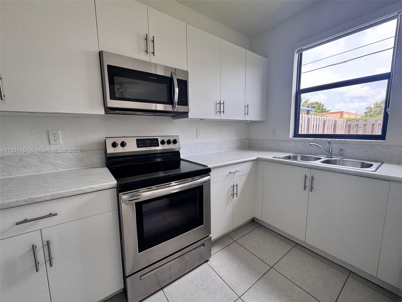 PINE ISLE - Residential Lease