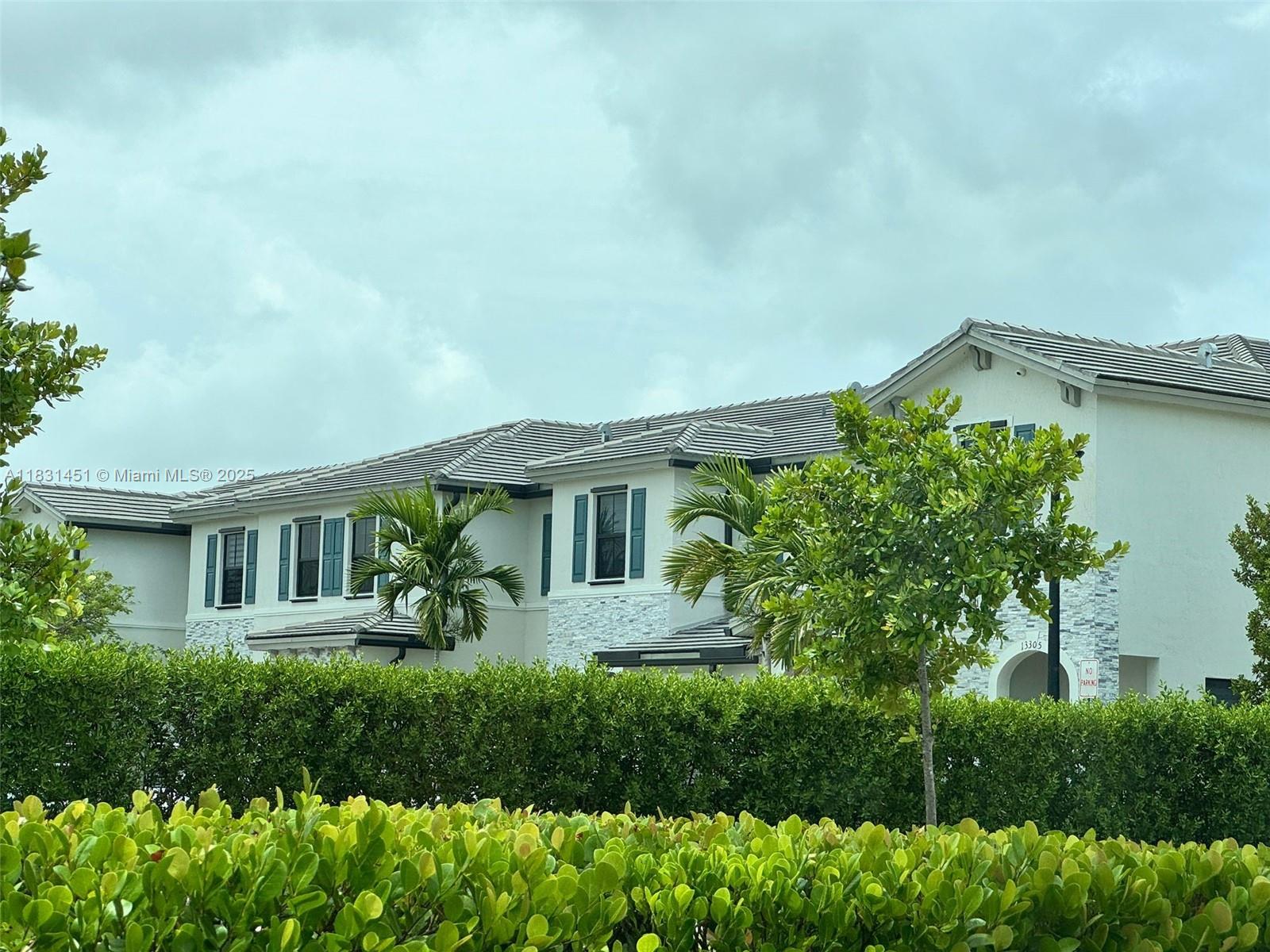 PINE ISLE - Residential Lease