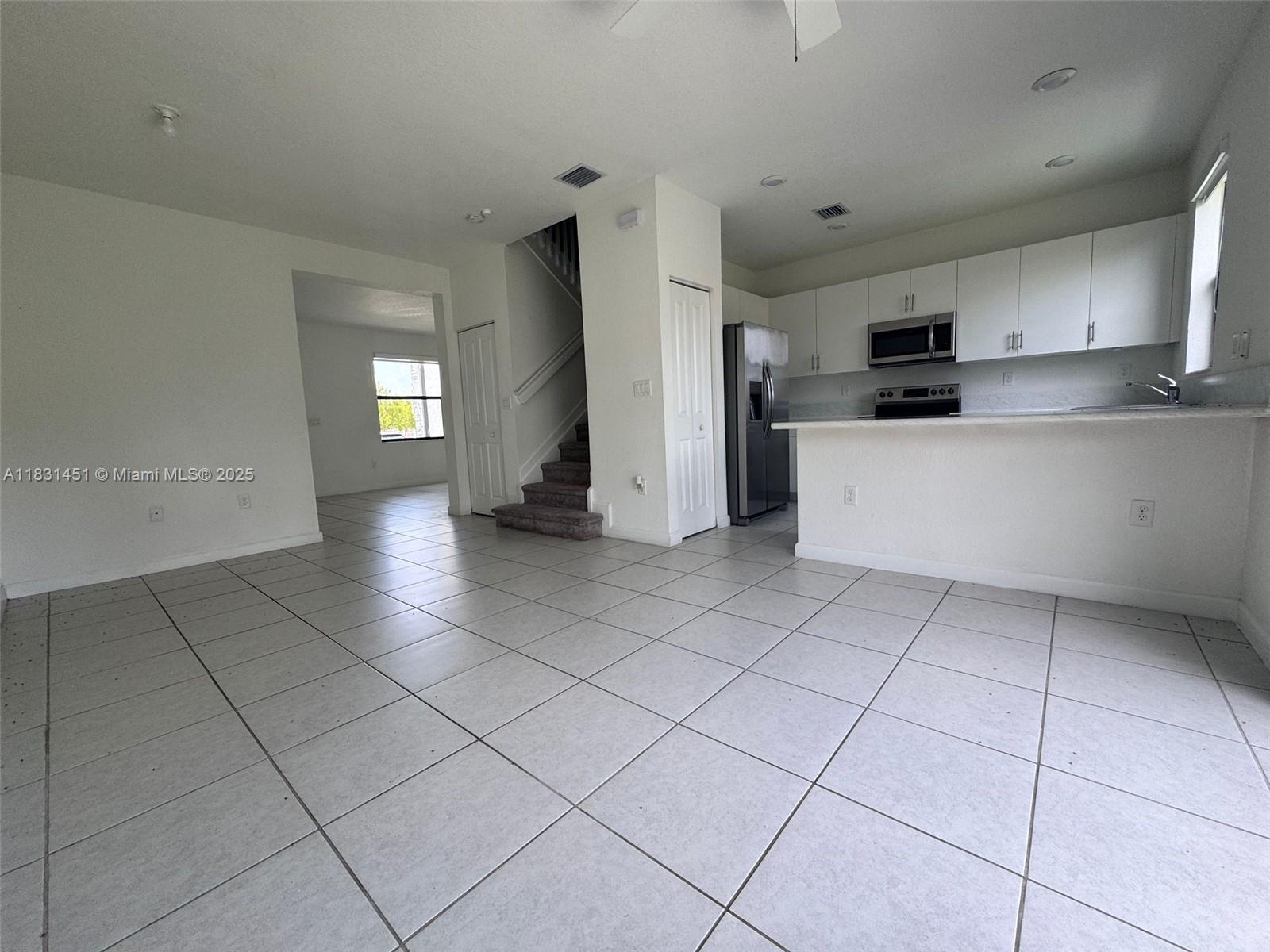 PINE ISLE - Residential Lease