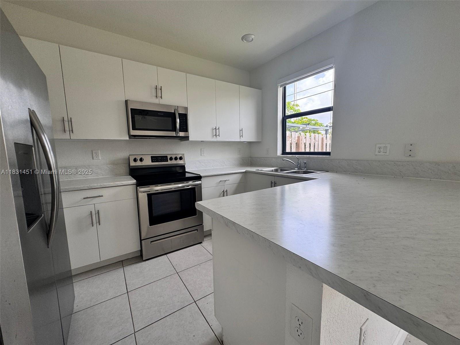 PINE ISLE - Residential Lease